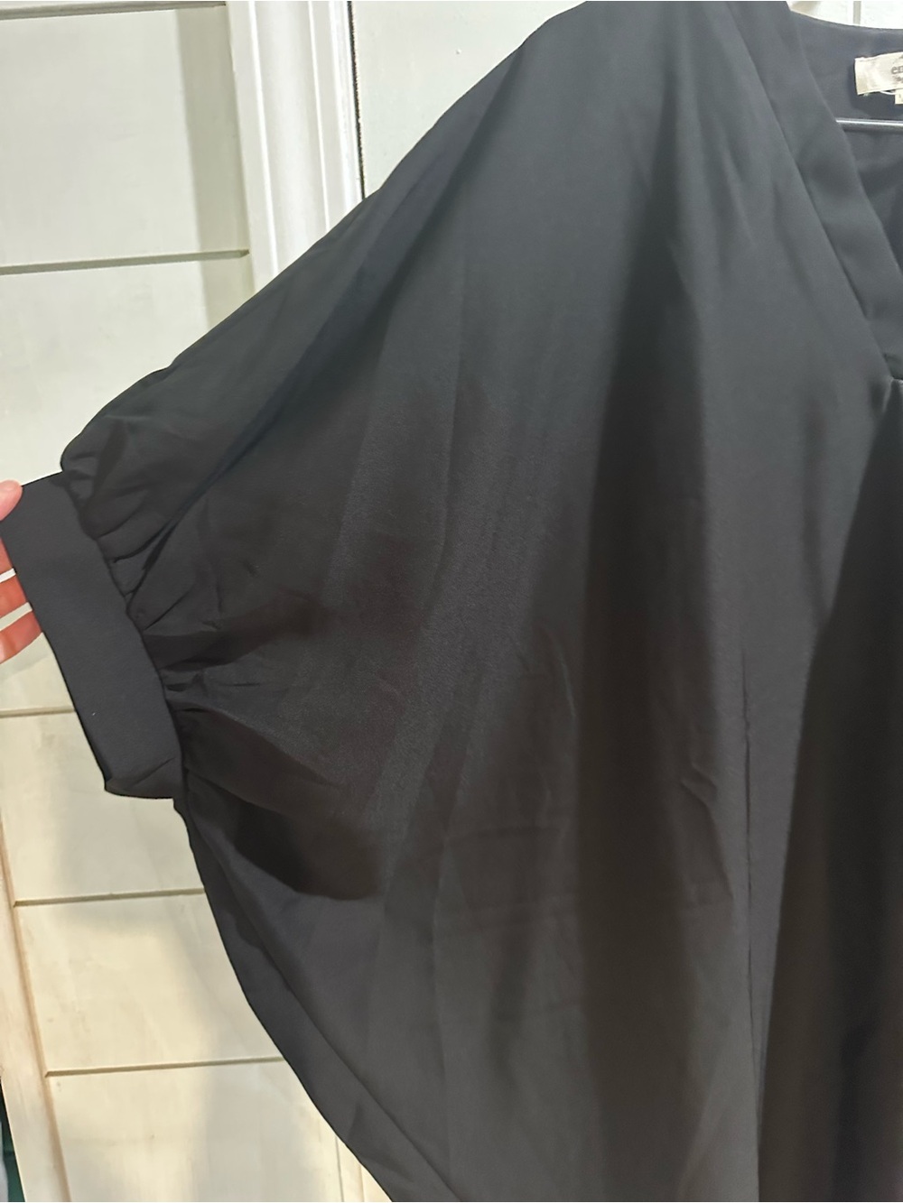 entro Black V-Neck Oversized Tunic with Pocket - Picture 4 of 5